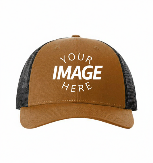 Snapback carmel / blacktrucker cap with logo on the front