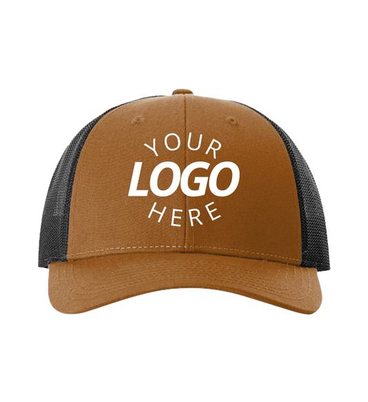 Snapback carmel / blacktrucker cap with logo on the front